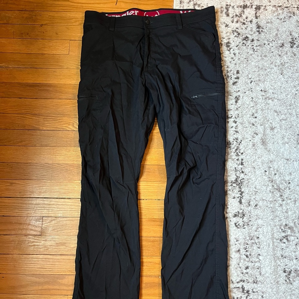 Wrangler Men's Black Cargo Pants